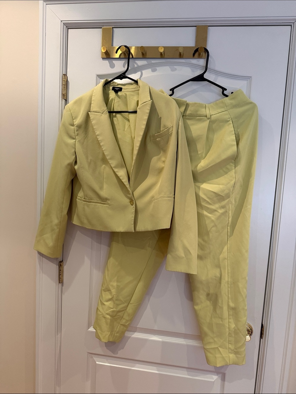 Express Editor Pale Yellow set 10r pant and large jacket